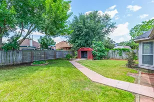 7856 Buttercup Ln, Beaumont, TX 77713 - Photo 36