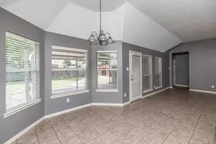 7856 Buttercup Ln, Beaumont, TX 77713 - Photo 16