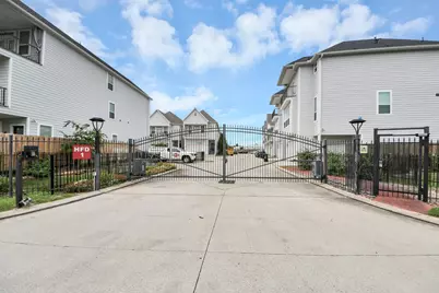 1805 Napa Creek Lane, Houston, TX 77009 - Photo 2