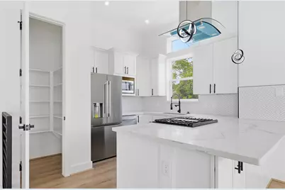 1913 Hoskins Drive #H, Houston, TX 77080 - Photo 12