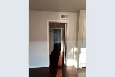 14333 Memorial Drive #31, Houston, TX 77079 - Photo 8