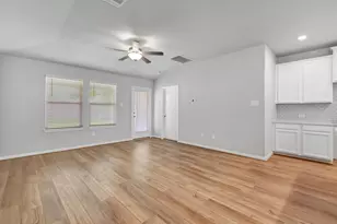 18717 Timber Gln Dr, Montgomery, TX 77316 - Photo 8