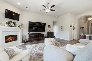 4042 Shackleton Ct, Iowa Colony, TX 77583 - Photo 10