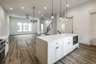 948 Fisher St, Houston, TX 77018 - Photo 8