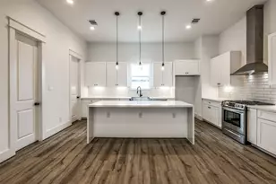 948 Fisher St, Houston, TX 77018 - Photo 6