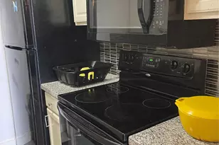 7510 Hornwood Dr, Houston, TX 77036 - Photo 2