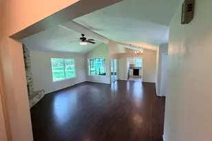 3307 S Peach Hollow Cir, Pearland, TX 77584 - Photo 2