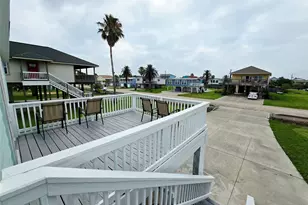 16611 Jolly Roger Rd, Jamaica Beach, TX 77554 - Photo 12