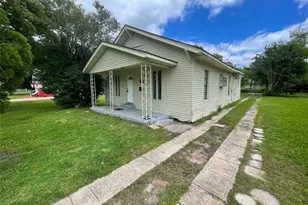 2010 13th St, Port Arthur, TX 77640 - Photo 2