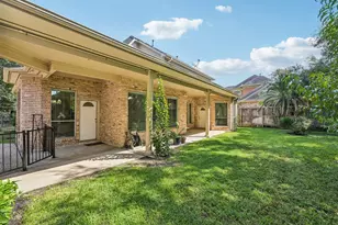 13331 Brentonwood Ln, Houston, TX 77077 - Photo 38