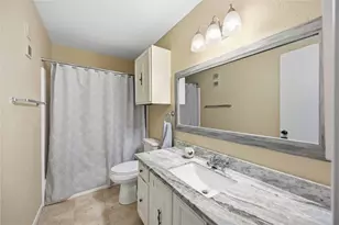 10336 Briar Forest Dr, Houston, TX 77042 - Photo 16