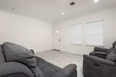9729 Fabiola Drive, Houston, TX 77075 - Photo 6