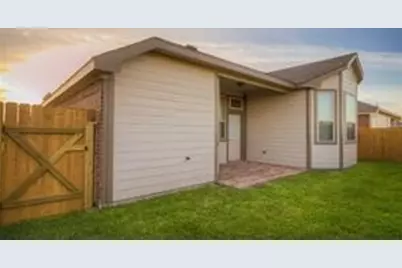 215 Lighthouse Bay Lane, Dickinson, TX 77539 - Photo 2