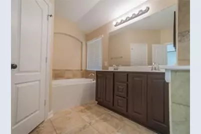 215 Lighthouse Bay Lane, Dickinson, TX 77539 - Photo 6