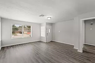 6314 Crestville St, Houston, TX 77033 - Photo 6