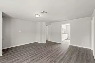6314 Crestville St, Houston, TX 77033 - Photo 4