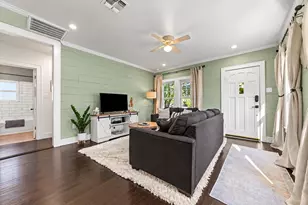 605 N Robinson Ave, Kerrville, TX 78028 - Photo 8