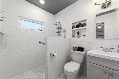 605 N Robinson Avenue, Kerrville, TX 78028 - Photo 26