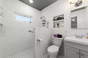 605 N Robinson Ave, Kerrville, TX 78028 - Photo 26