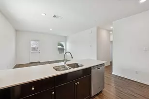 408 Gabriels Bluff Dr, Georgetown, TX 78626 - Photo 10