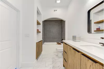1901 Post Oak Boulevard #3105, Houston, TX 77056 - Photo 10