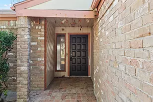 9723 Cedar Bluff Dr, Houston, TX 77064 - Photo 4