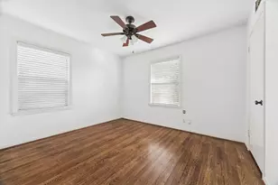 4913 Nina Lee Ln, Houston, TX 77092 - Photo 12