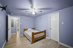 704 Riley St, Rockdale, TX 76567 - Photo 10