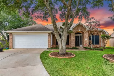 8823 Saratoga Drive, Sugar Land, TX 77479 - Photo 26