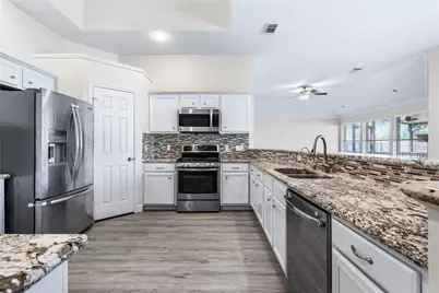 8823 Saratoga Drive, Sugar Land, TX 77479 - Photo 4