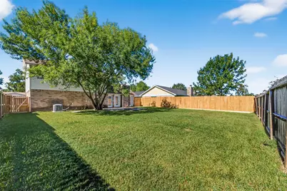 4911 Meadowood Circle, Baytown, TX 77521 - Photo 18