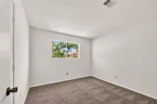 4911 Meadowood Cir, Baytown, TX 77521 - Photo 12