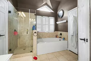 115 Island Breeze Cir, League City, TX 77573 - Photo 26