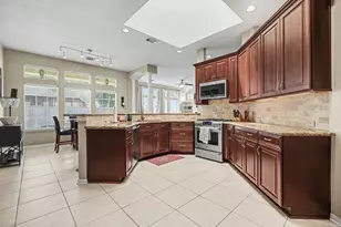 115 Island Breeze Cir, League City, TX 77573 - Photo 18