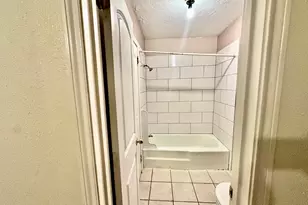 320 S Avenue F, Humble, TX 77338 - Photo 4