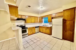 320 S Avenue F, Humble, TX 77338 - Photo 8