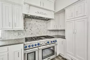 12431 Broken Bough Dr, Houston, TX 77024 - Photo 12