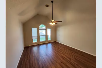 1011 Lexington Green Drive, Missouri City, TX 77459 - Photo 12