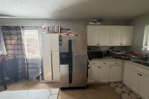9909 Cardinal St, La Porte, TX 77571 - Photo 6