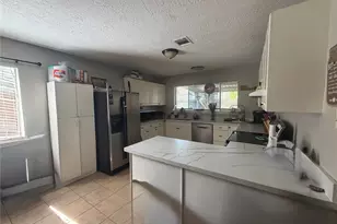 9909 Cardinal St, La Porte, TX 77571 - Photo 4