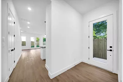 7825 Colonial Lane, Houston, TX 77051 - Photo 2