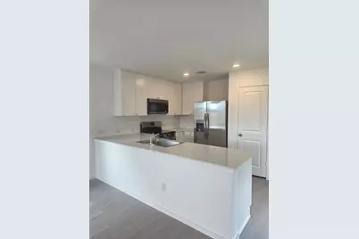 3611 Duplet, Conroe, TX 77306 - Photo 4