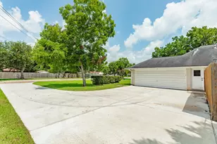 102 Buttercup St, Lake Jackson, TX 77566 - Photo 26