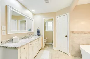 102 Buttercup St, Lake Jackson, TX 77566 - Photo 16