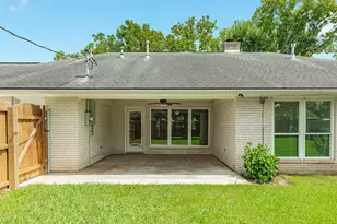 102 Buttercup St, Lake Jackson, TX 77566 - Photo 28