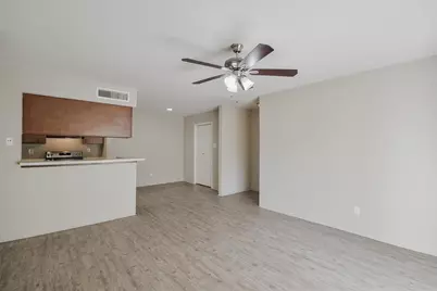 12905 Woodforest Bl #704, Houston, TX 77015 - Photo 4