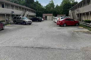 201 Sands St, Angleton, TX 77515 - Photo 6