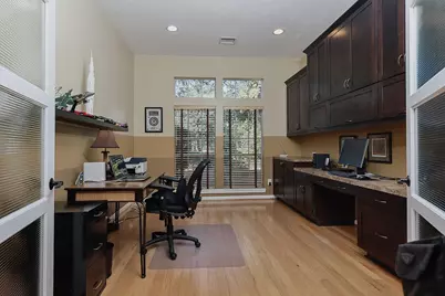 2 Taper Glow Place, The Woodlands, TX 77381 - Photo 18