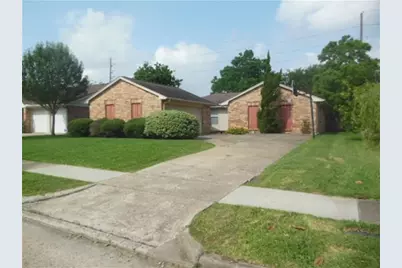 2111 Squire Dobbins, Sugar Land, TX 77478 - Photo 2