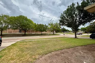 2111 Squire Dobbins, Sugar Land, TX 77478 - Photo 14